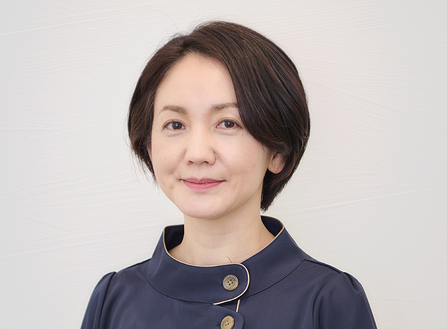 <span>理事長</span>佐藤 歩美